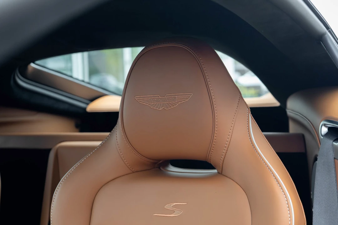 2026 Aston Martin V8 Vantage (2019+) - Image 12 of 21