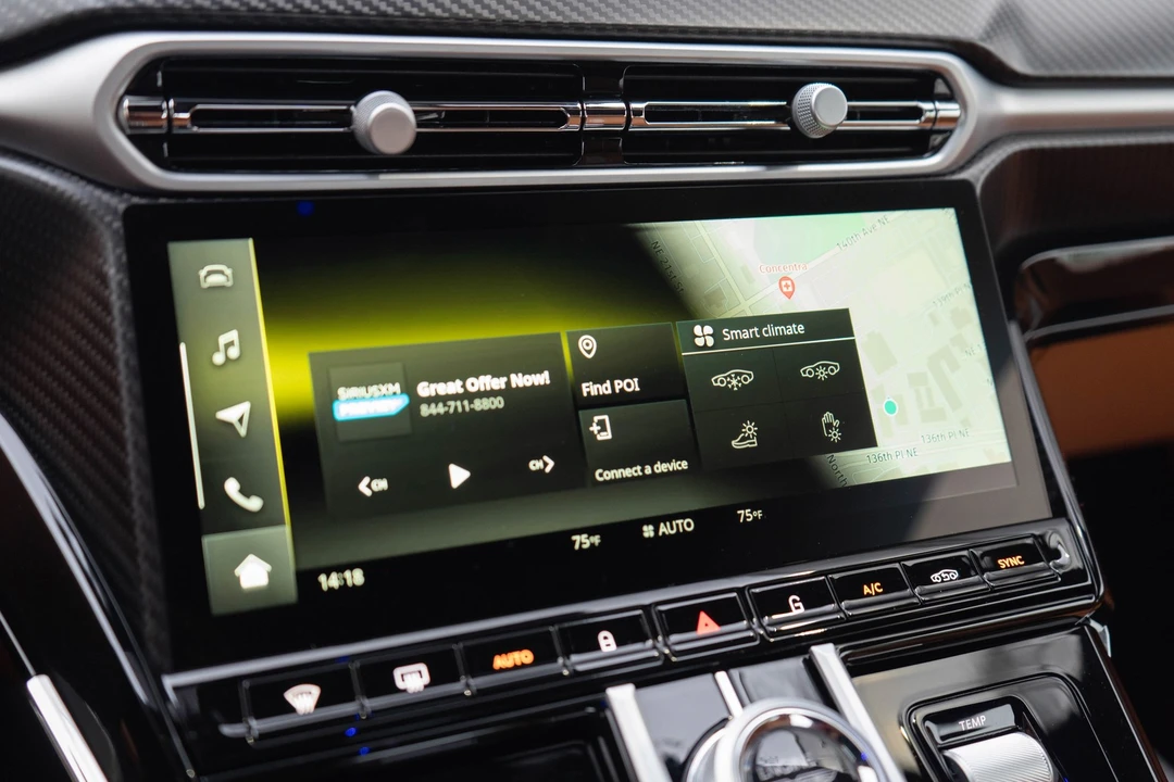 2026 Aston Martin V8 Vantage (2019+) - Image 19 of 21