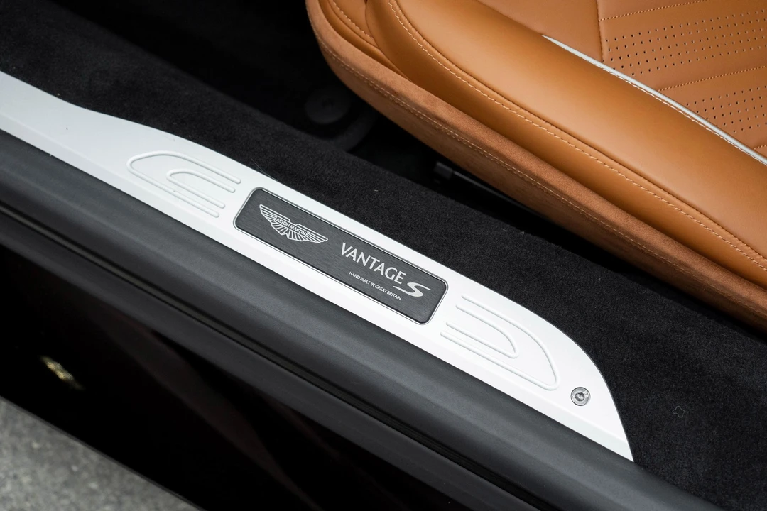 2026 Aston Martin V8 Vantage (2019+) - Image 16 of 21