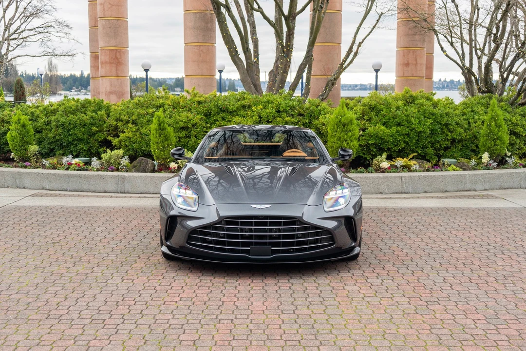 2026 Aston Martin V8 Vantage (2019+) - Image 5 of 21