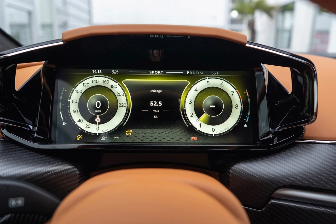 2026 Aston Martin V8 Vantage (2019+) - Image 4 of 21
