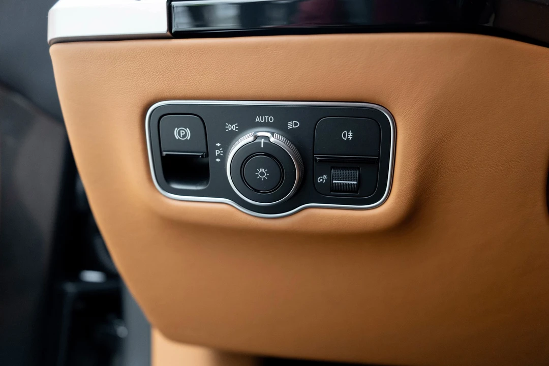 2026 Aston Martin V8 Vantage (2019+) - Image 18 of 21