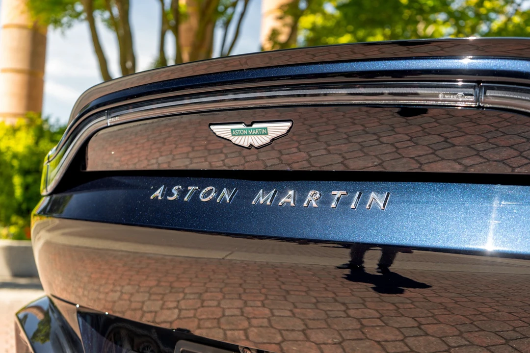 2026 Aston Martin V8 Vantage (2019+) - Image 7 of 31