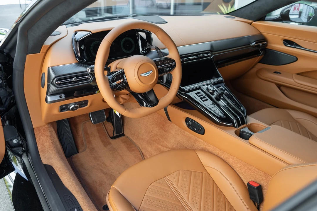2026 Aston Martin V8 Vantage (2019+) - Image 10 of 31