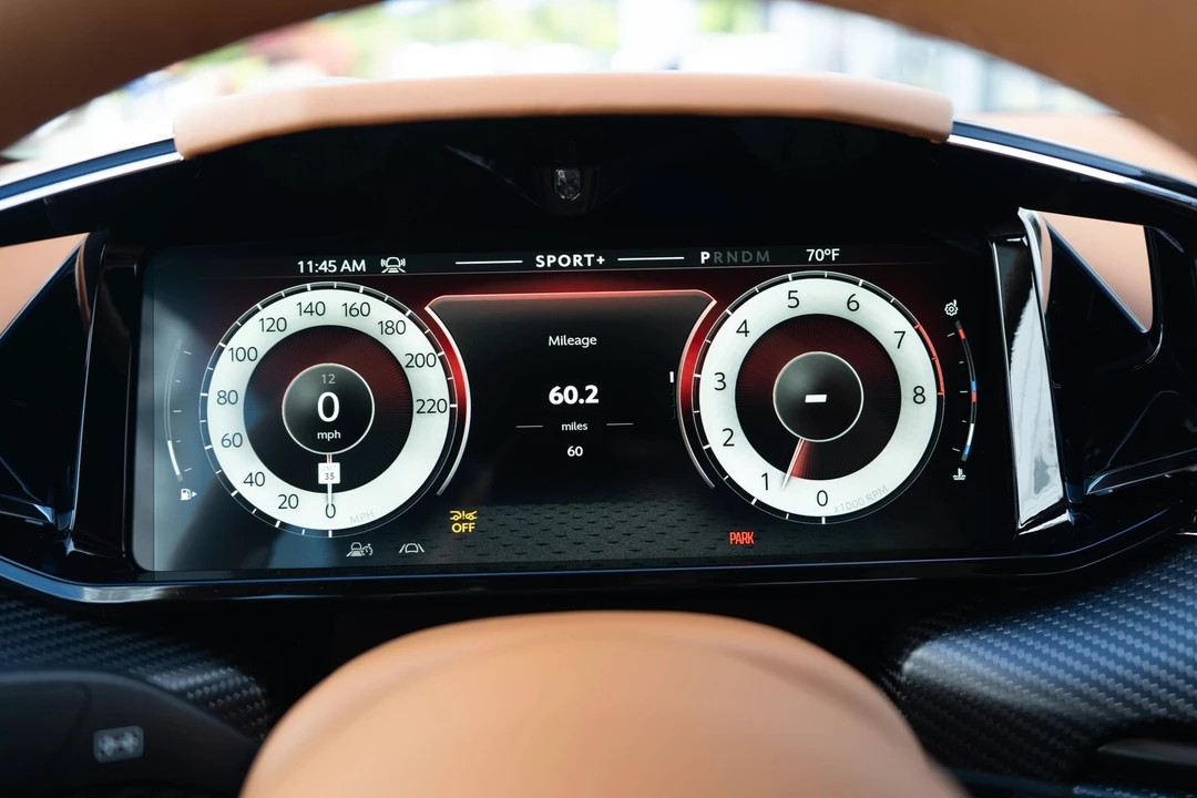 2026 Aston Martin V8 Vantage (2019+) - Image 5 of 31