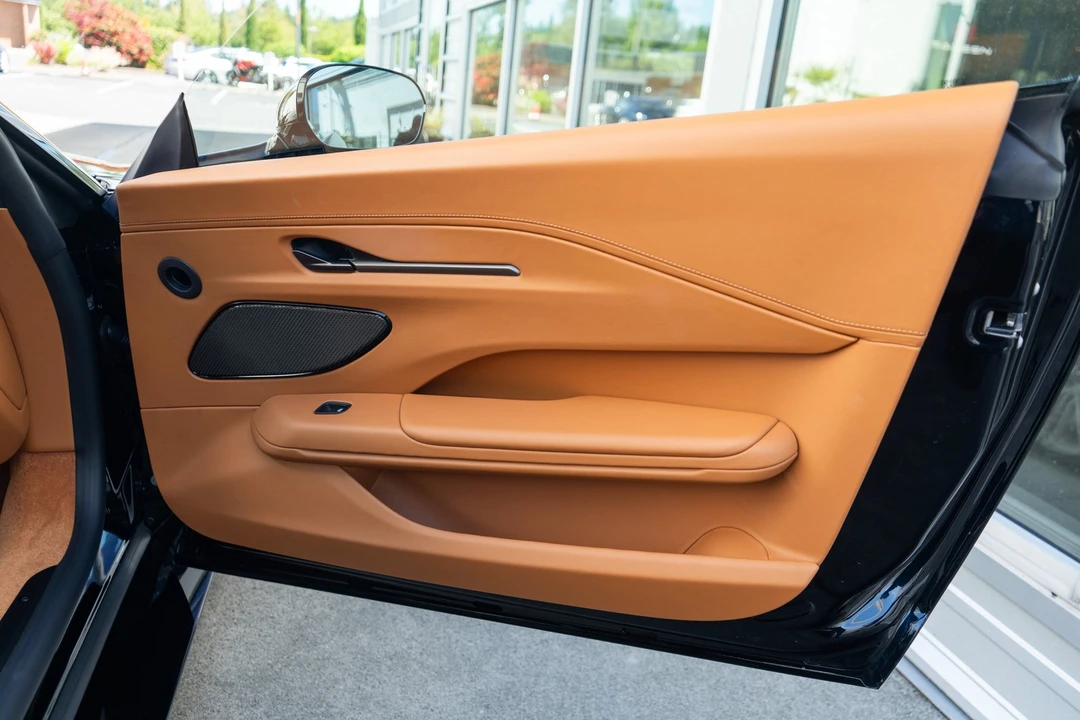 2026 Aston Martin V8 Vantage (2019+) - Image 30 of 31