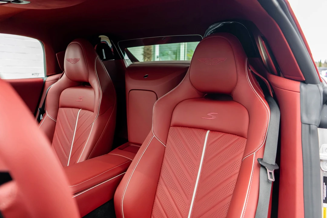 2026 Aston Martin V8 Vantage (2019+) - Image 10 of 21