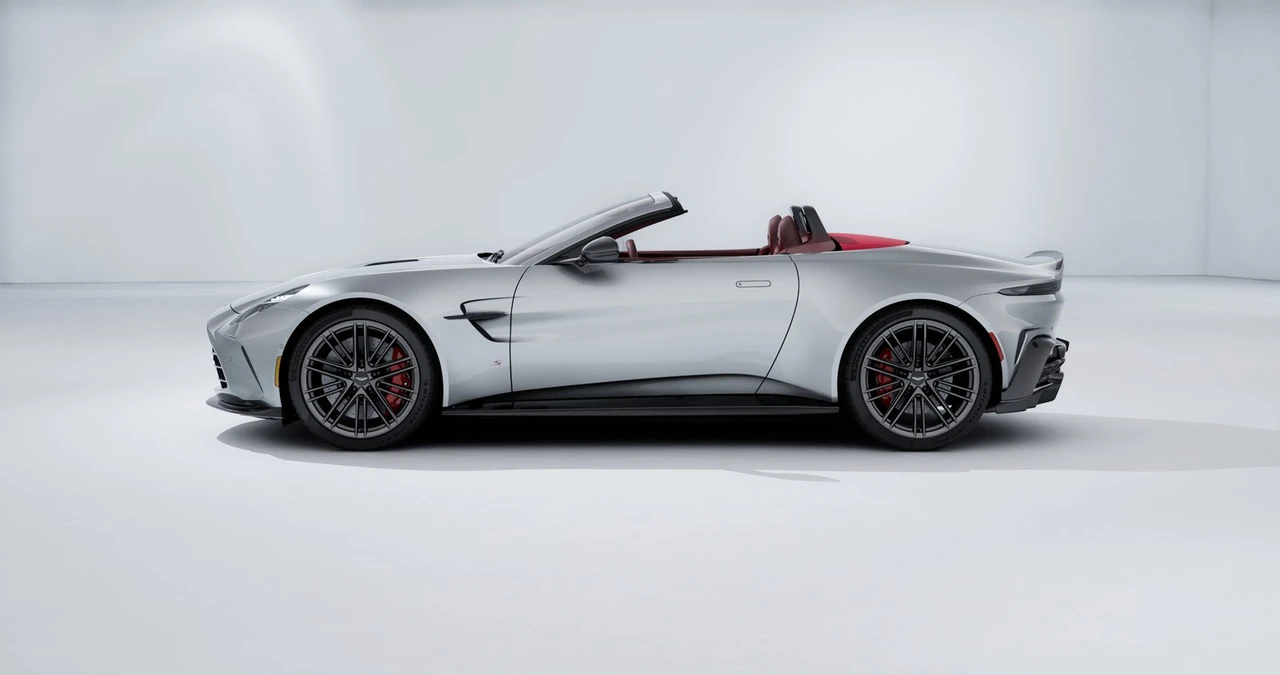 2026 Aston Martin V8 Vantage (2019+) - Image 5 of 21
