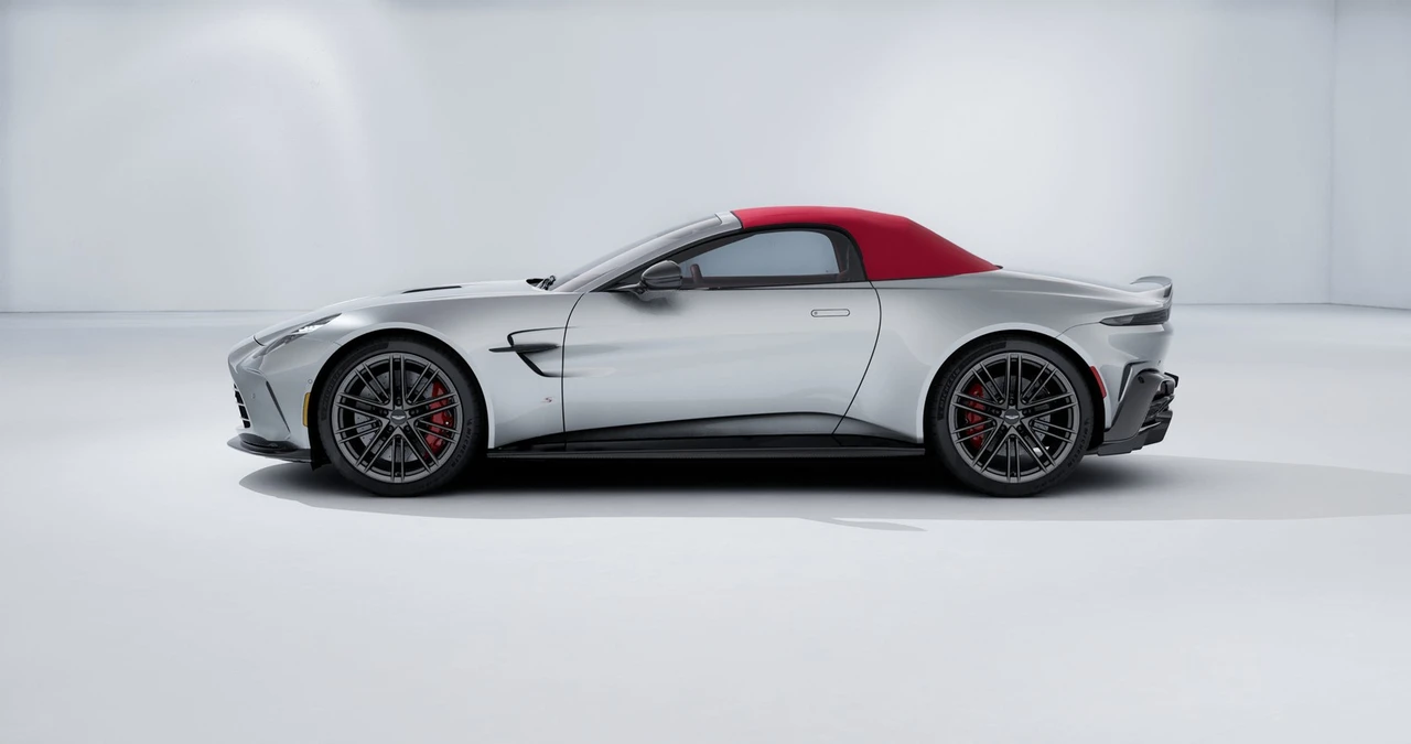 2026 Aston Martin V8 Vantage (2019+) - Image 6 of 21