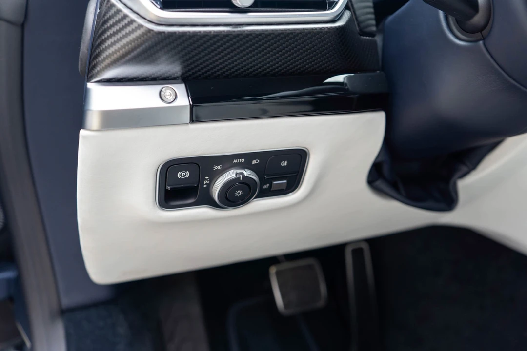 2026 Aston Martin V8 Vantage (2019+) - Image 18 of 21