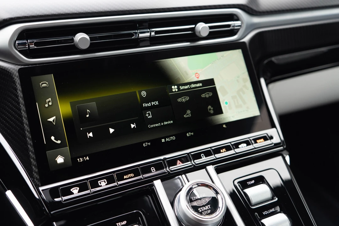 2026 Aston Martin V8 Vantage (2019+) - Image 20 of 21