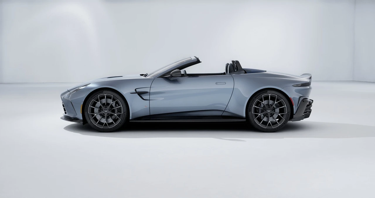 2026 Aston Martin V8 Vantage (2019+) - Image 5 of 20