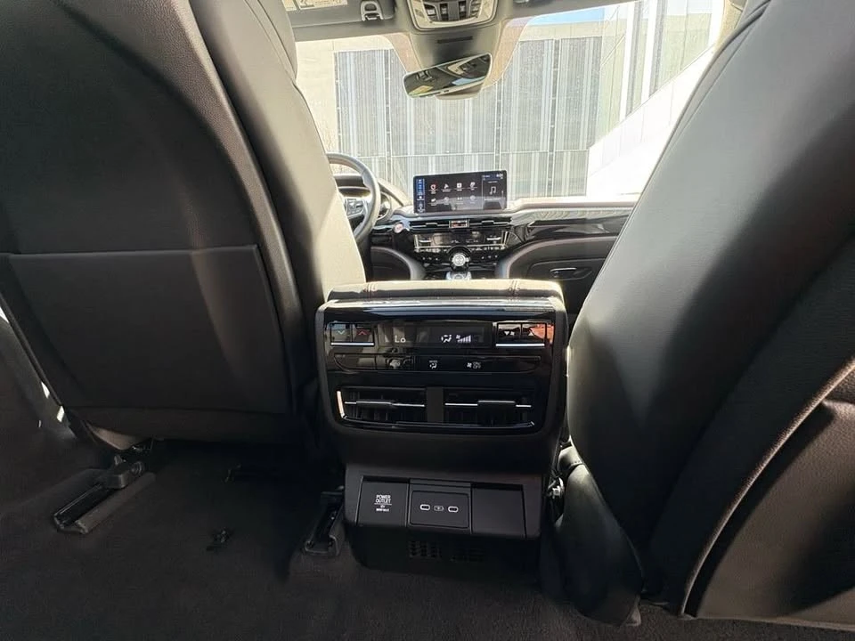 2026 Acura MDX 4th Gen - Image 13 of 19