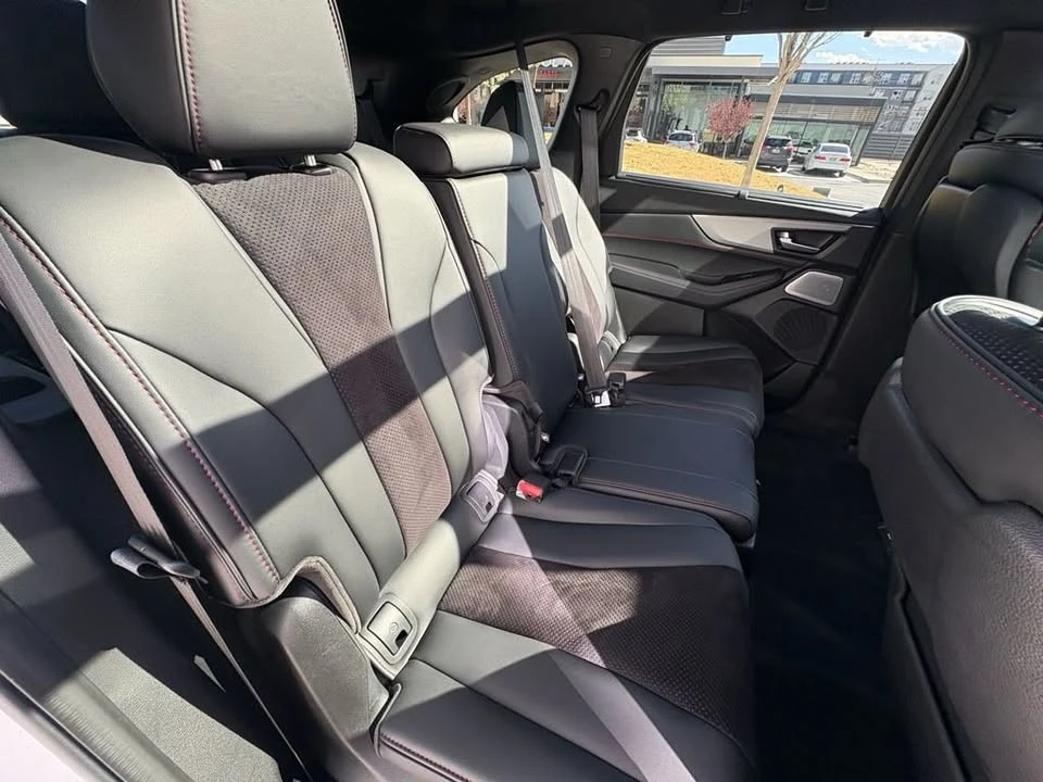 2026 Acura MDX 4th Gen - Image 12 of 19