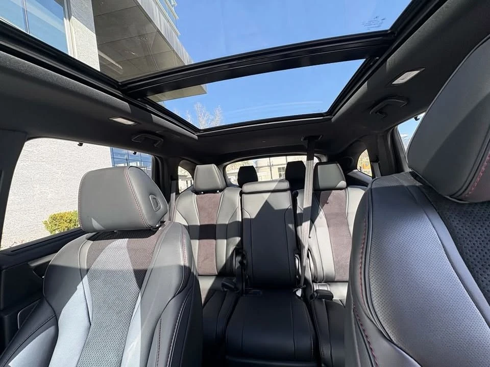 2026 Acura MDX 4th Gen - Image 9 of 19
