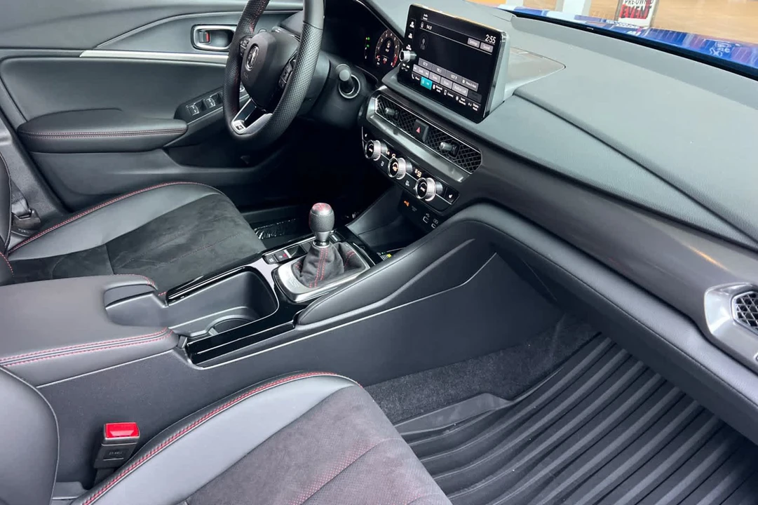 2026 Acura Integra Type S 5th Gen - Image 14 of 24