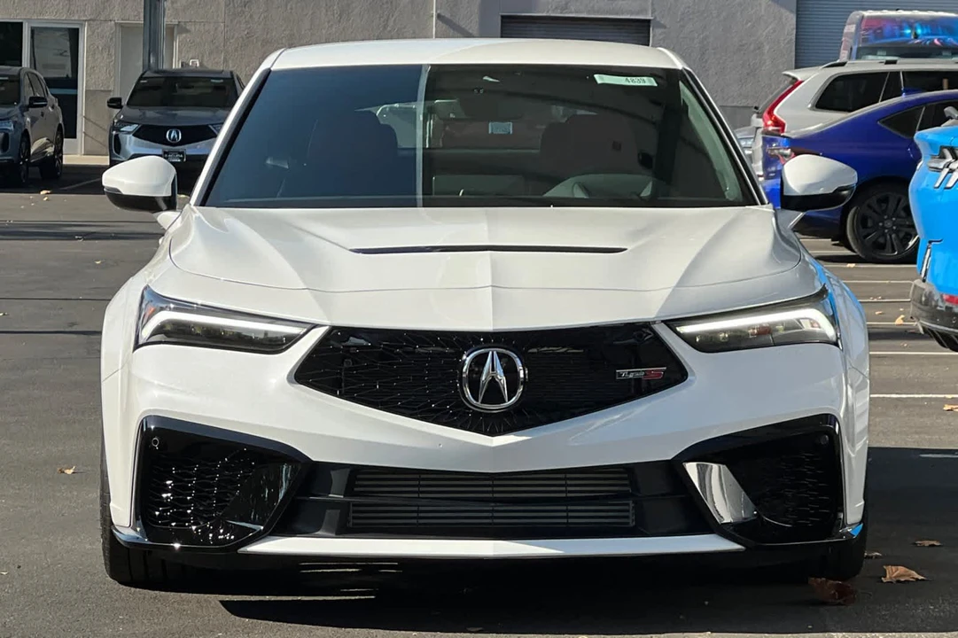 2026 Acura Integra Type S 5th Gen - Image 8 of 25
