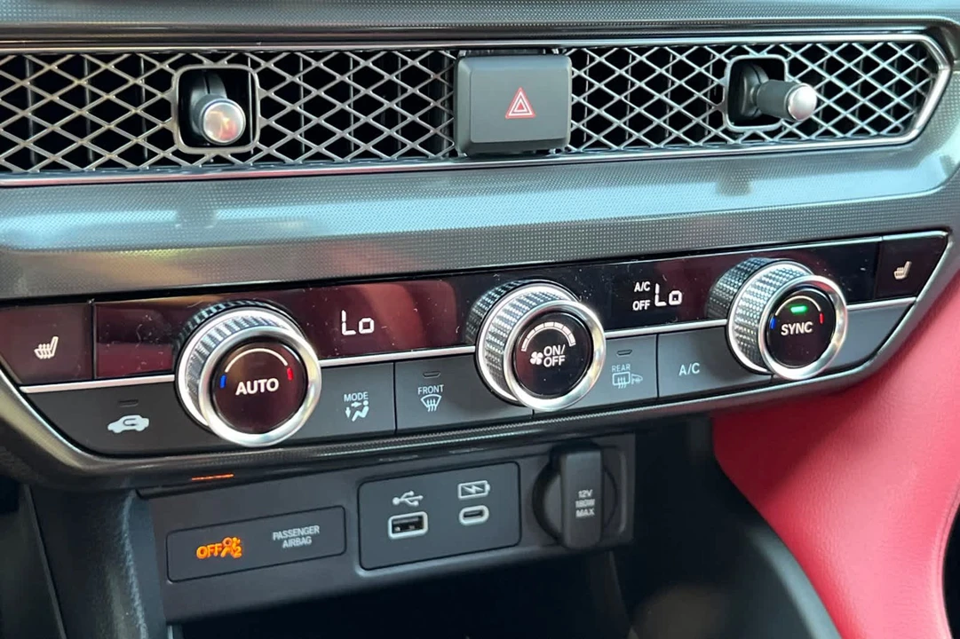 2026 Acura Integra Type S 5th Gen - Image 18 of 25