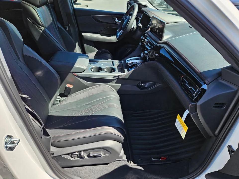 2026 Acura MDX 4th Gen - Image 11 of 20