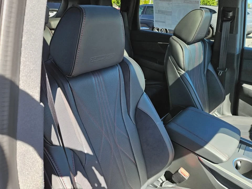 2026 Acura MDX 4th Gen - Image 12 of 20