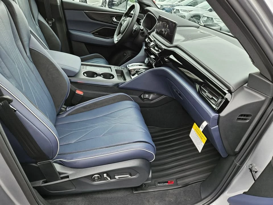 2026 Acura MDX 4th Gen - Image 11 of 20