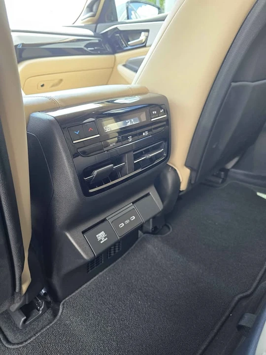 2026 Acura MDX 4th Gen - Image 8 of 13
