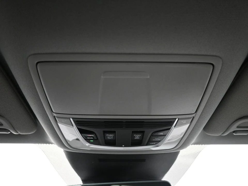 2026 Acura MDX 4th Gen - Image 17 of 21