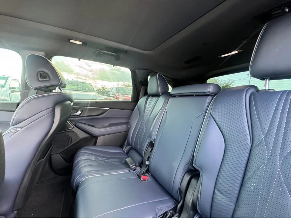 2026 Acura MDX 4th Gen - Image 12 of 18