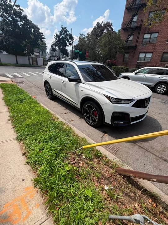 2026 Acura MDX 4th Gen - Image 2 of 20