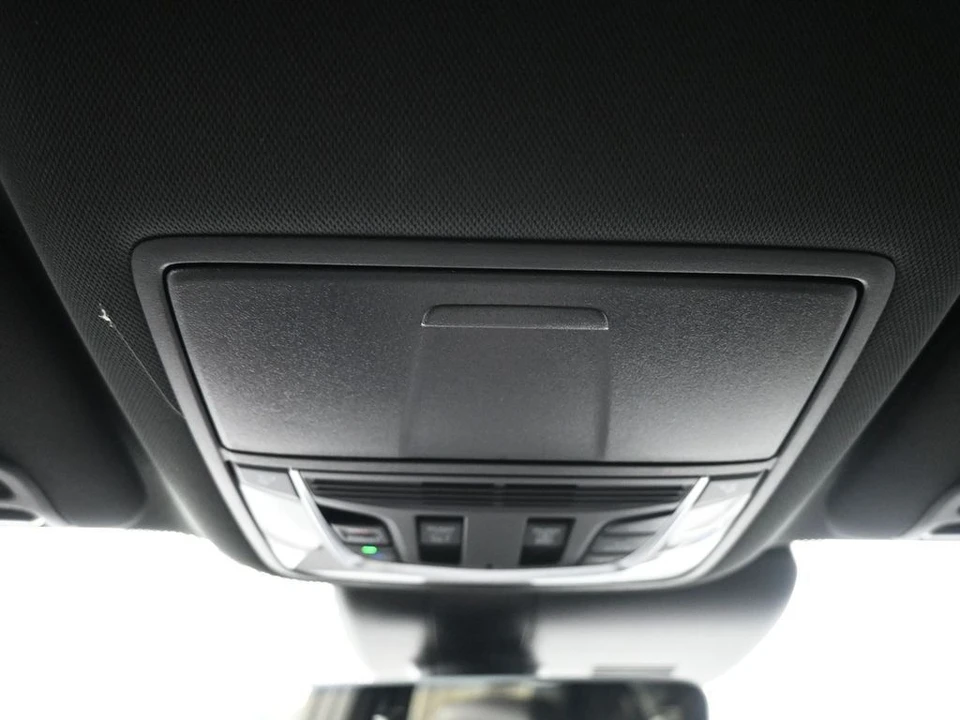 2026 Acura RDX 3rd Gen - Image 17 of 21