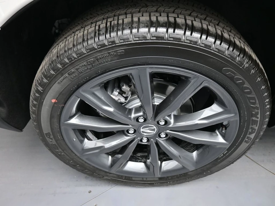 2026 Acura RDX 3rd Gen - Image 12 of 21