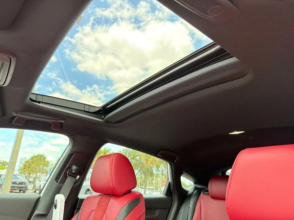 2026 Acura Integra 5th Gen - Image 16 of 19