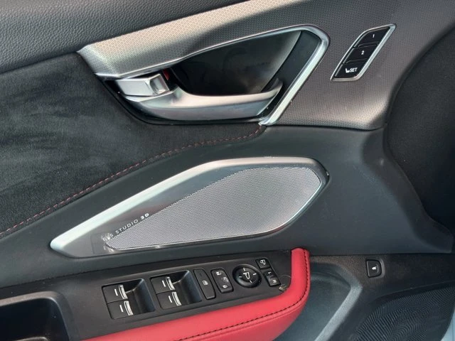 2026 Acura RDX 3rd Gen - Image 12 of 20