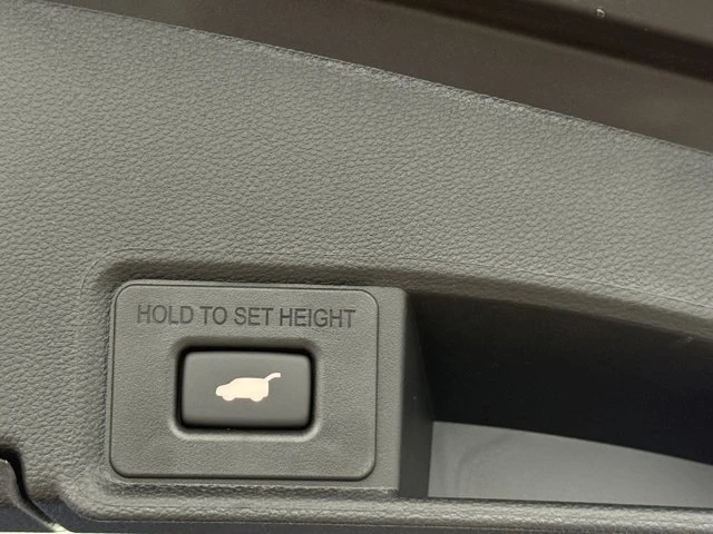 2026 Acura RDX 3rd Gen - Image 10 of 20