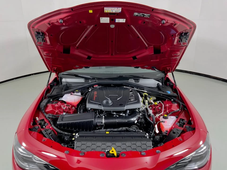 2026 Alfa Romeo Giulia - Image 11 of 16
