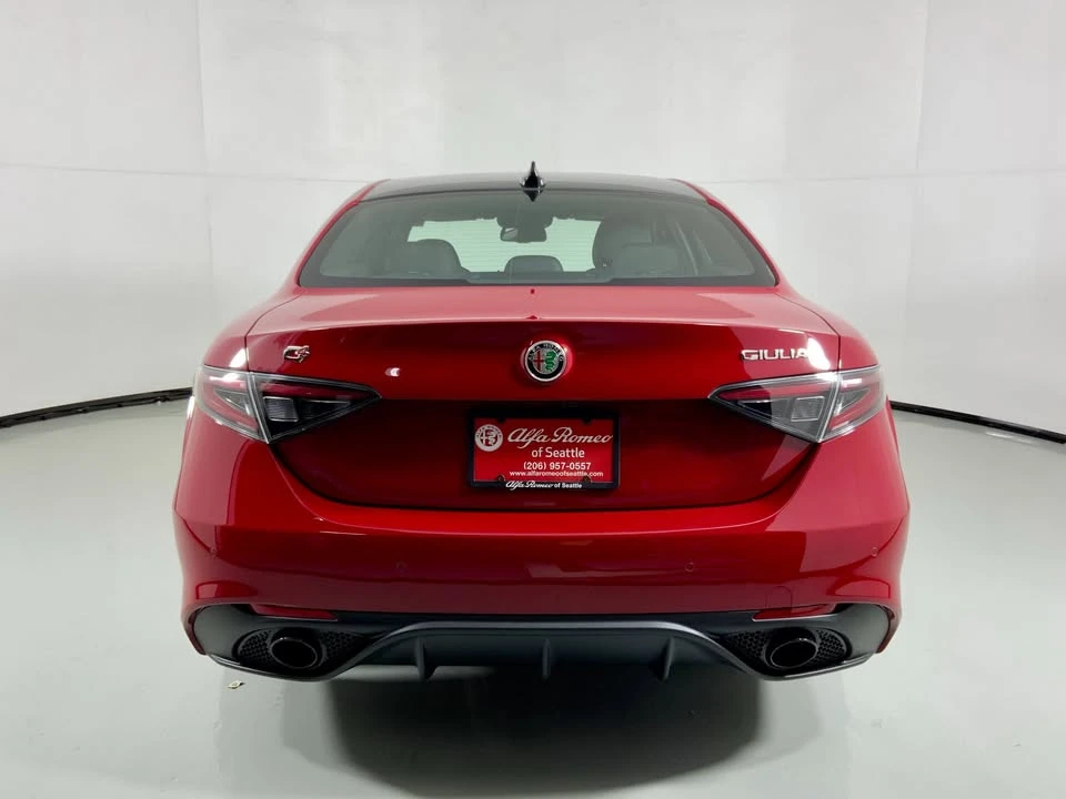 2026 Alfa Romeo Giulia - Image 7 of 16