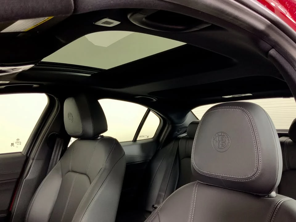 2026 Alfa Romeo Giulia - Image 2 of 16