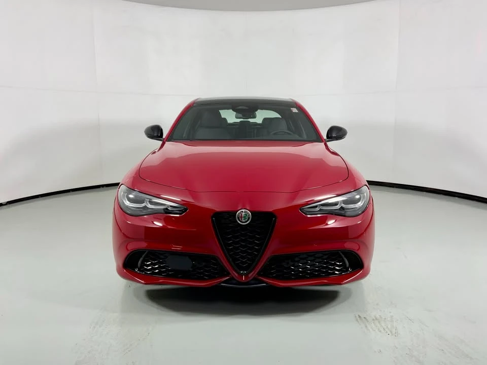 2026 Alfa Romeo Giulia - Image 4 of 16