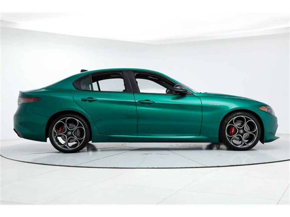 2026 Alfa Romeo Giulia - Image 6 of 22