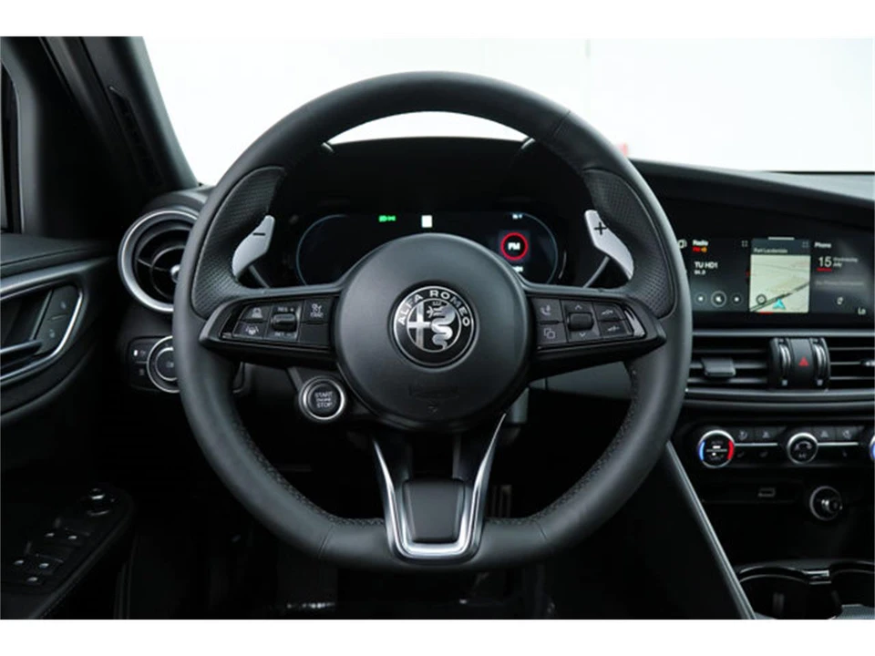 2026 Alfa Romeo Giulia - Image 18 of 22