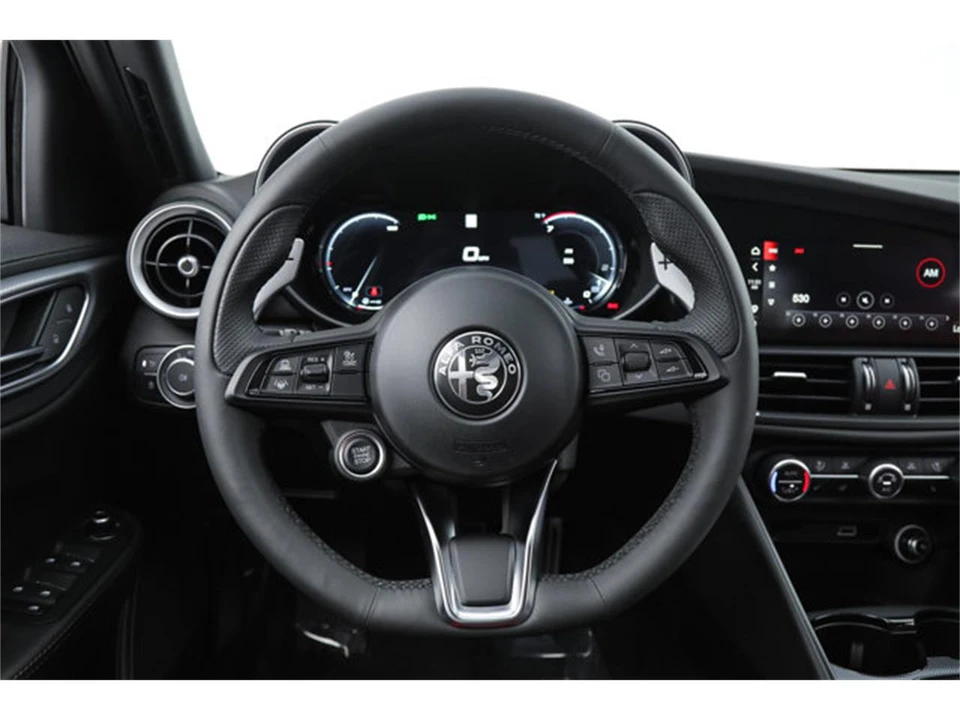 2026 Alfa Romeo Giulia - Image 18 of 23