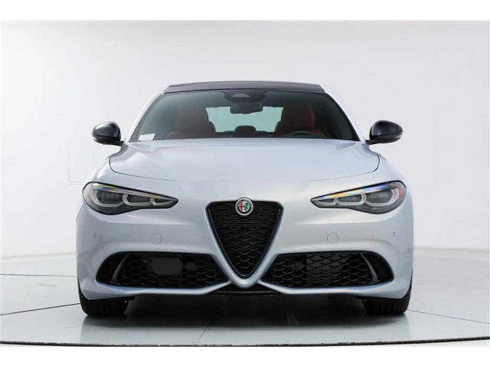 2026 Alfa Romeo Giulia - Image 7 of 21