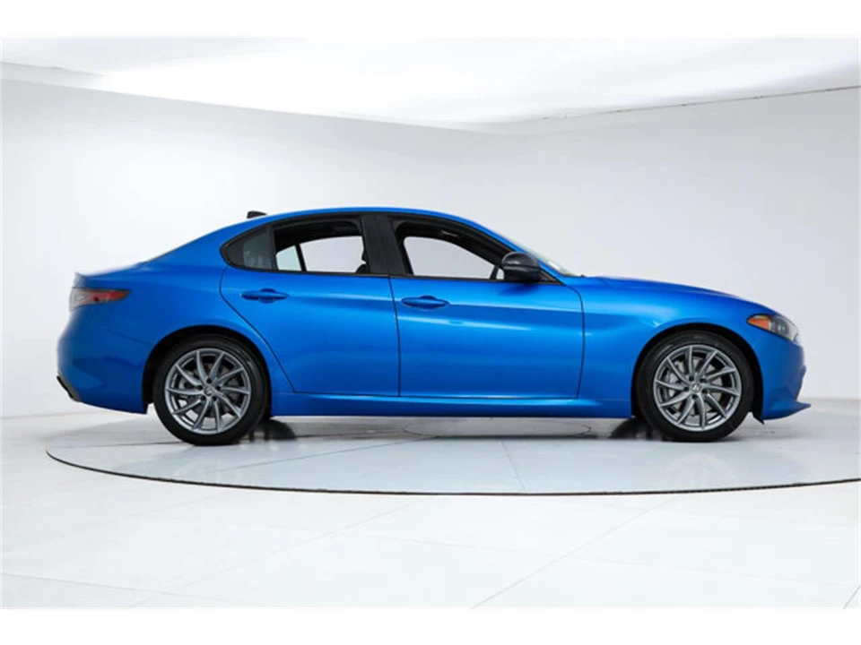 2026 Alfa Romeo Giulia - Image 6 of 24