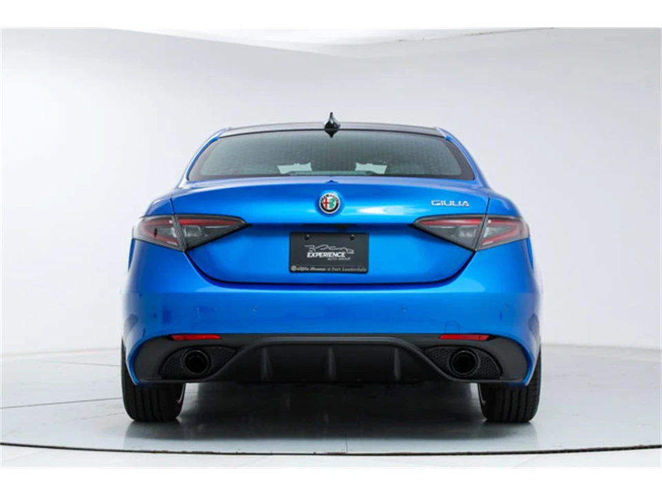 2026 Alfa Romeo Giulia - Image 4 of 24