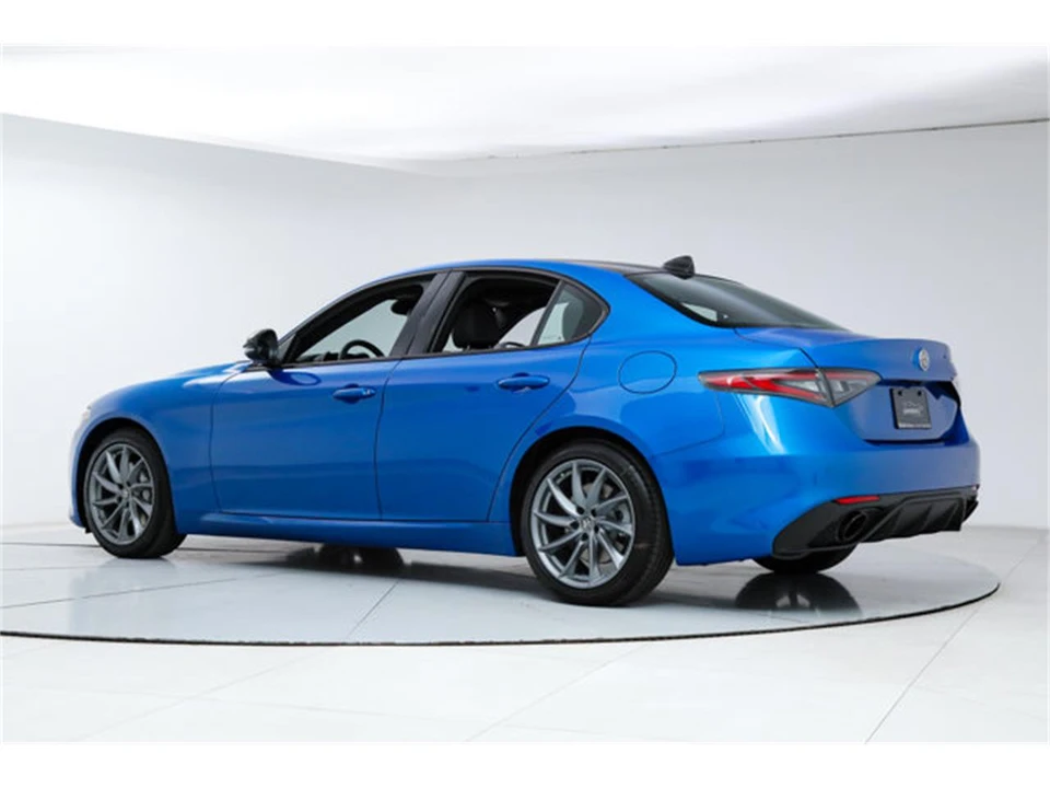 2026 Alfa Romeo Giulia - Image 3 of 24