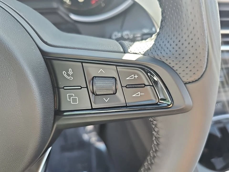 2026 Alfa Romeo Stelvio - Image 19 of 20