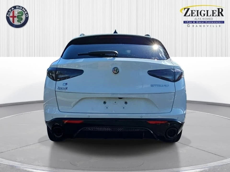 2026 Alfa Romeo Stelvio - Image 6 of 20