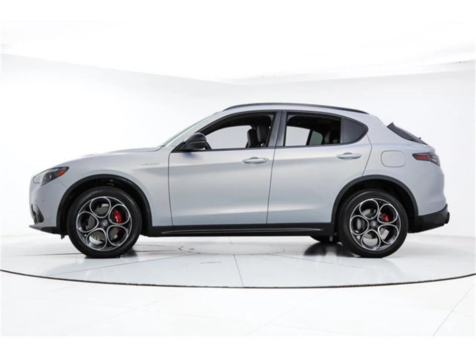 2026 Alfa Romeo Stelvio - Image 2 of 21