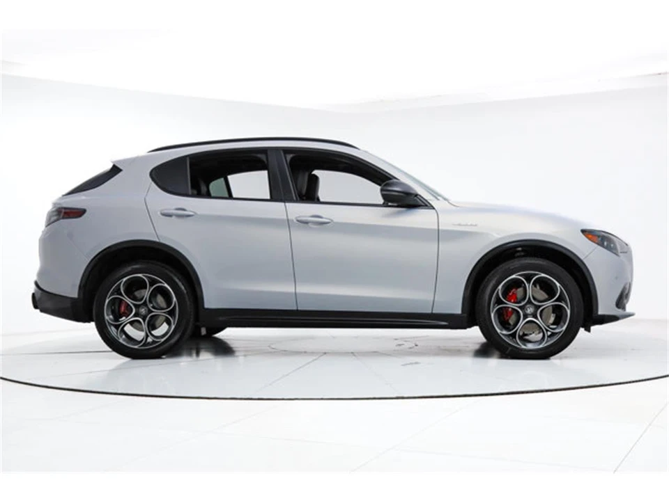 2026 Alfa Romeo Stelvio - Image 6 of 21