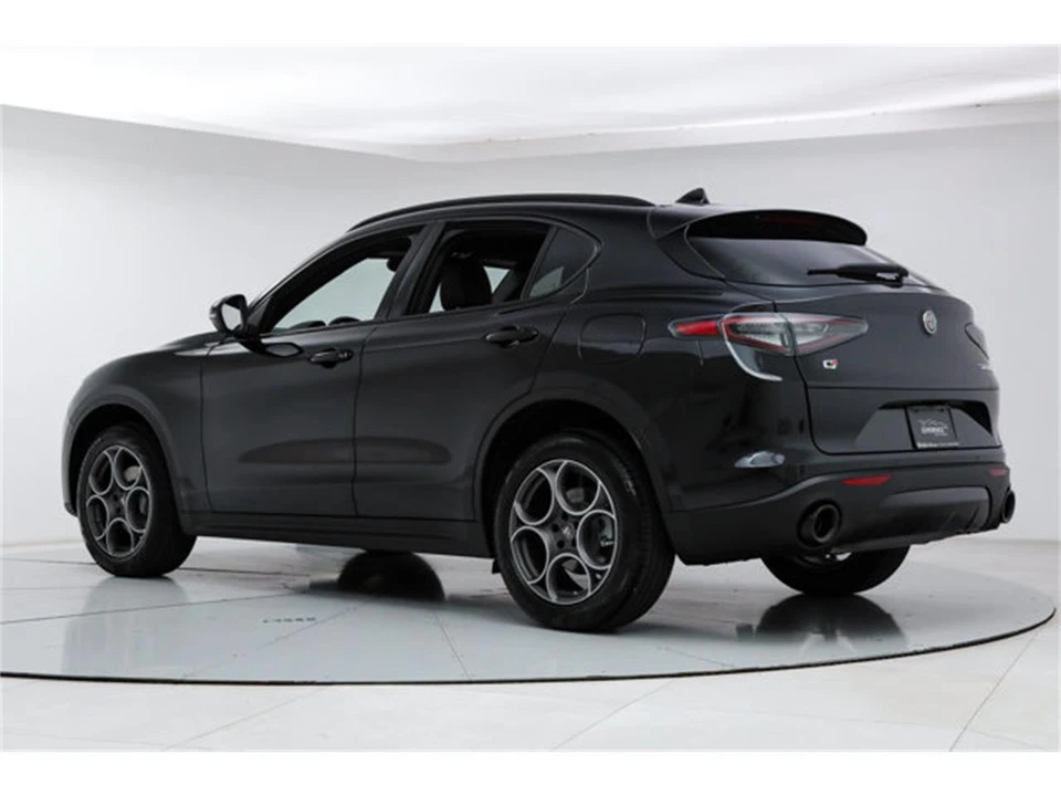 2026 Alfa Romeo Stelvio - Image 3 of 21